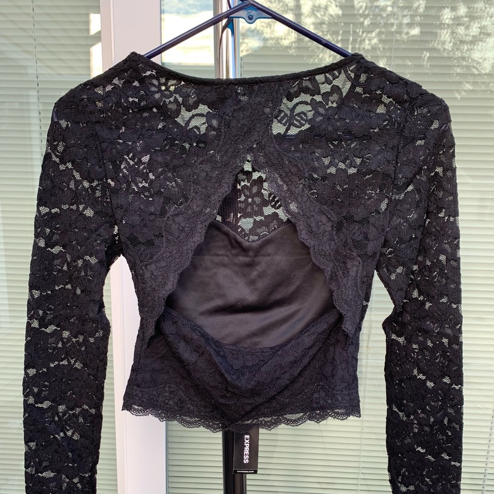 Express Crop Top - Picture 2 of 4